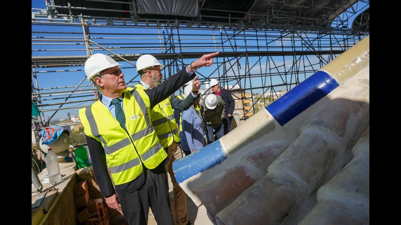El alcalde supervisa los avances de las obras de la Iglesia de San Hermenegildo
