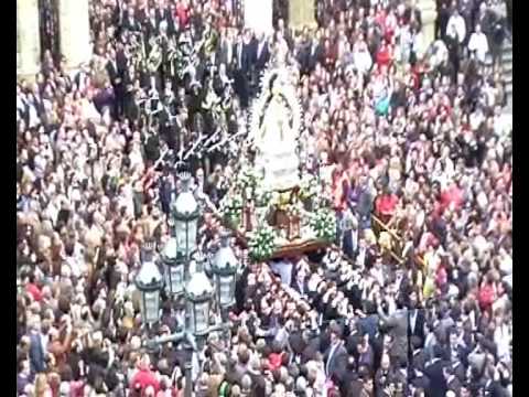 Salida de la Virgen de la Cabeza de la Catedral de Jaén.