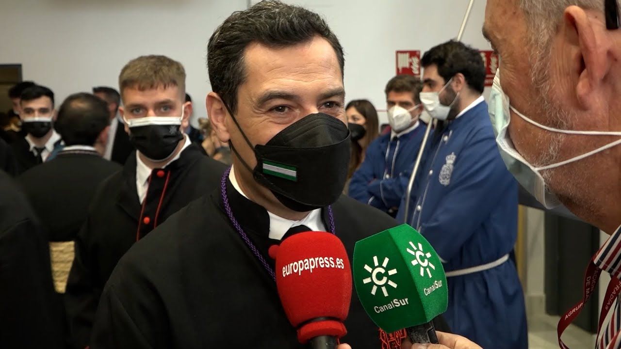 El presidente de la Junta defiende el papel de la mujer en la Semana Santa