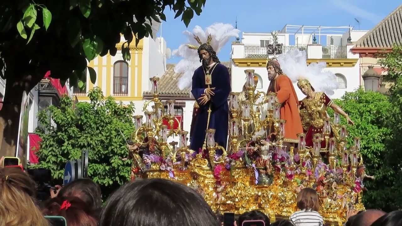 Señor Cautivo y Rescatado entrando en C/Argote de Molina, Hdad. de San Pablo. S.S. de Sevilla 2023.