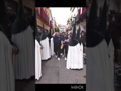 Los costaleros jubilados de las Tres Caídas aumentan la presión