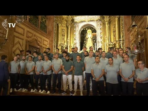 Ofrenda flora del Real Betis Balompié a la Virgen de la Esperanza