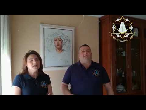 Los componentes del coro de la Estrella cantan desde sus casas