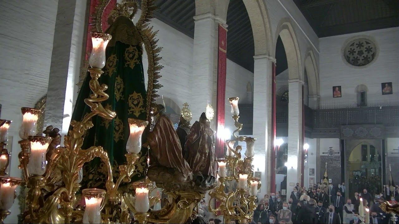 Entrada de Nuestra Señora Reina de Todos los Santos