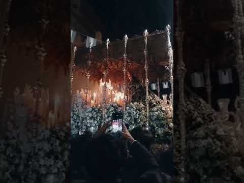 Así sonaron las «Nanas de la Señá Santa Ana» tras la Esperanza de Triana en la Magna de Sevilla