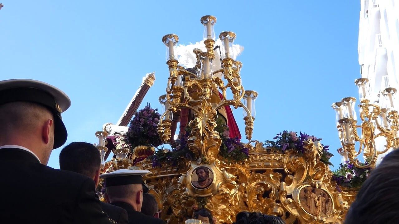 Espectacular marcha de El Cristo de las Tres Caidas Huelva 2018