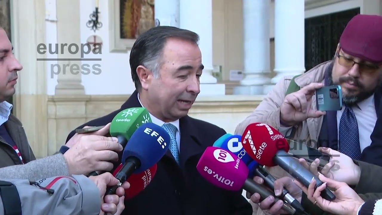 Fernando Fernández Cabezuelo confirma que la Macarena ha sido vestida en San Gil