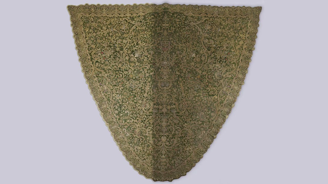 Restauración IAPH Manto de Coronación de la Hermandad de la Macarena (Sevilla)